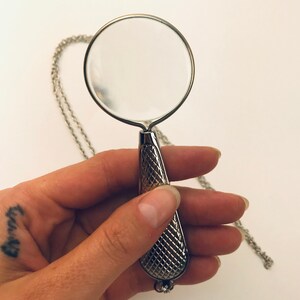 Vintage Magnifying Glass Necklace: Functional Silver or Gold Colored Jewelry, 6x Power image 3