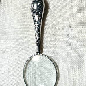 Vintage Magnifying Glass Necklace: Functional Silver or Gold Colored Jewelry, 6x Power image 13