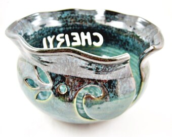 Personalized Yarn bowl , custom made knitting bowl, handmade knitting bowl with name - Made to order