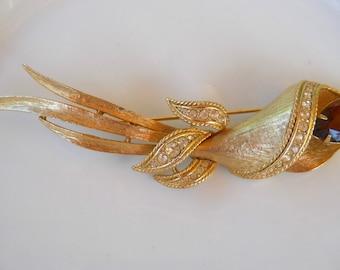 Vintage Estate Jewelry Pin - signed Sarah Coventry - Gold Tone Topaz Rhinestone Metal High Fashion Brooch
