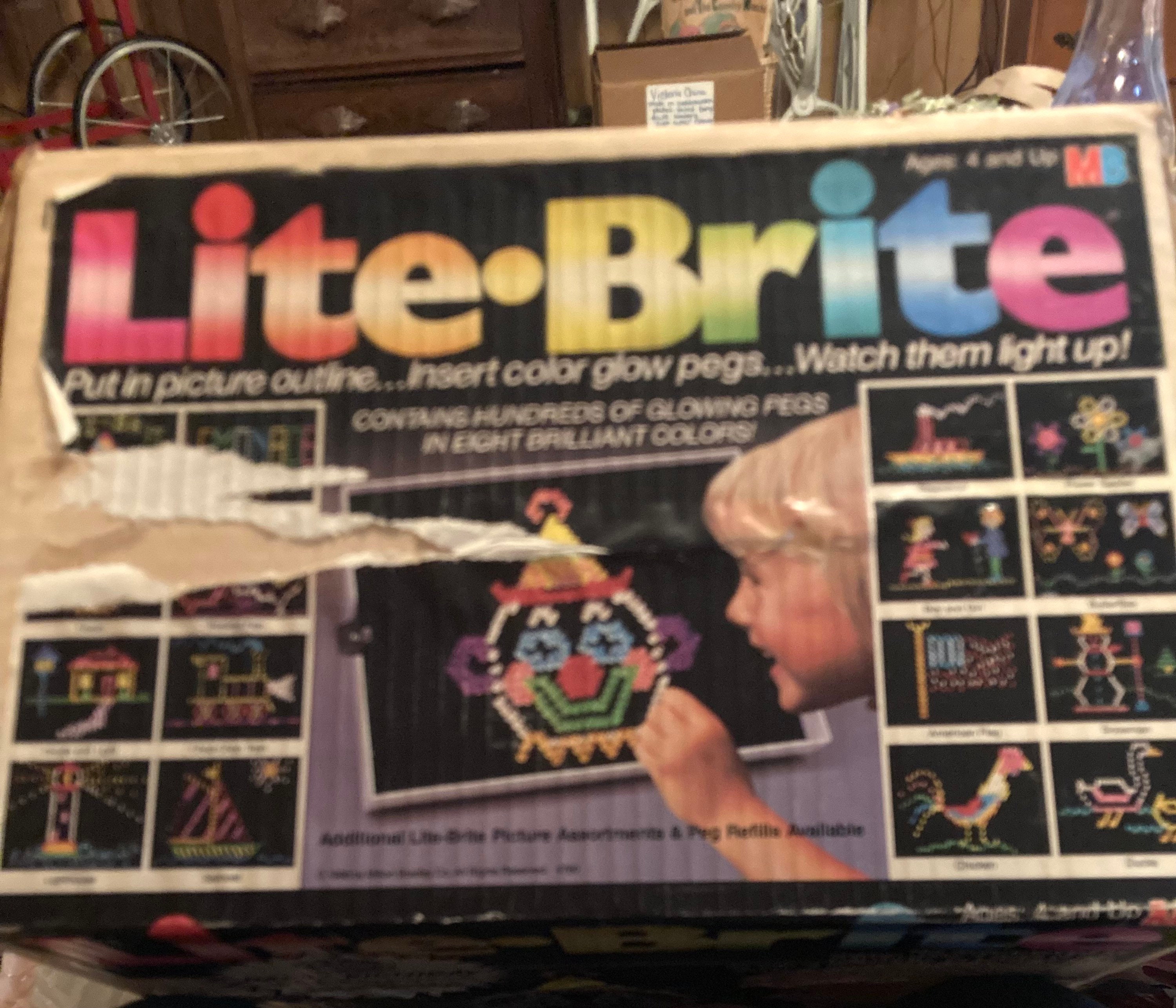 Lite-Brite: The beloved low-tech toy from the '60s, '70s & '80s that let us  make glowing pictures with colored pegs - Click Americana
