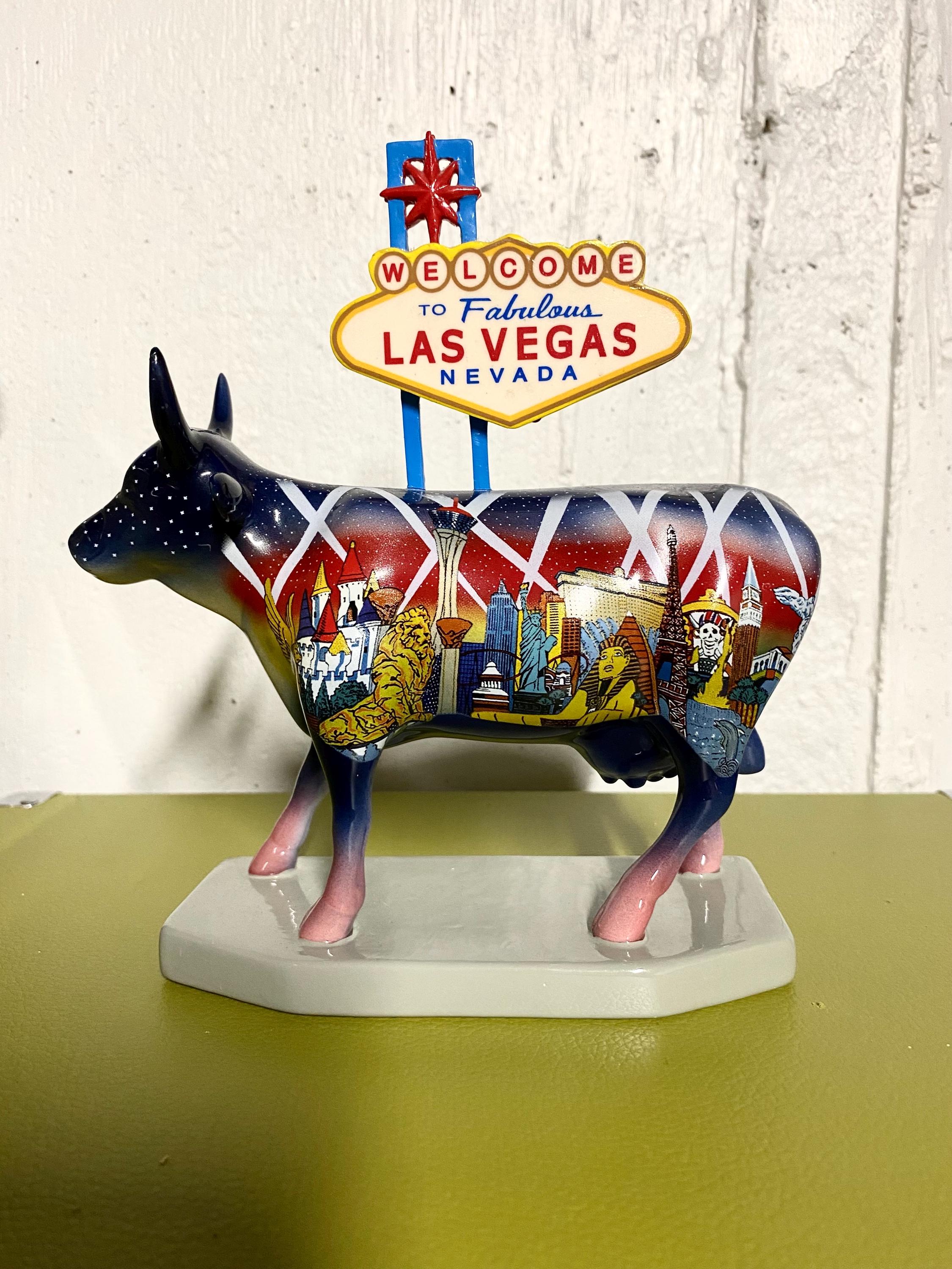 Vintage Westland Cow Parade Ceramic Figurine~ #7326