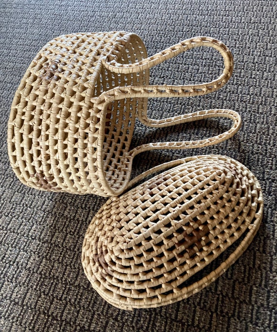 Sale~ 1980s Hand Woven 2 pc. Picnic Purse, Rattan 