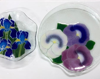 2 Peggy Karr Floral Art Fused Handblown glassworks ~  handmade art studio weighted glass, 8” purple iris bowl~large  14” pansy platter plate