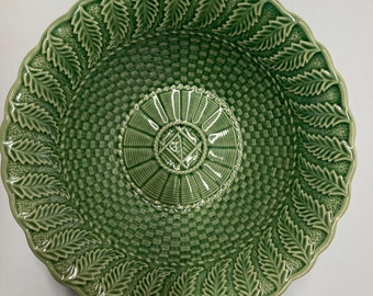 Bordallo Pinheiro basket weave Serving Bowl ~Green Embossed Fern leaf and woven basket Majolica look ~ 10” Round large bowls