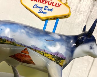 Vintage Westland Cow Parade Ceramic Figurine~ #7326