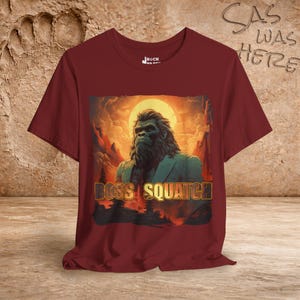 Boss Squatch T-Shirt - Funny Bigfoot Sasquatch in charge Meme Shirt