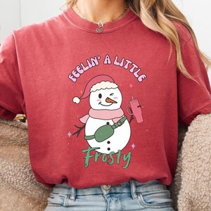 Comfort Colors® Feelin Frosty Sweatshirt, Christmas Shirts, Family Christmas Hoodies, Christmas Sweatshirts for Women, Merry Christmas Shirt