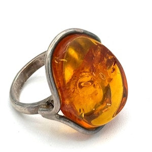 Womens Vintage Sterling Silver Ring with a Big Amber Stone