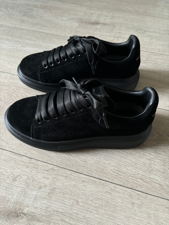 スニーカー Alexander Mcqueen Black Canvas And Suede Sneakers Alexander Mcqueen Black Canvas And Suede Sneakers | ModeSens