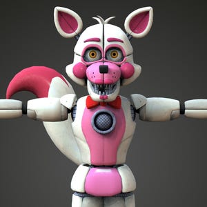 Könnte beinhalten: Ein weiß-rosa animatronischer Fuchscharakter mit Fliege und Lautsprecher auf der Brust. Der Charakter hat große Ohren, eine rosa Schnauze und einen Schwanz. Der Charakter steht mit ausgestreckten Armen da.