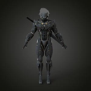 K&ouml;nnte beinhalten: Ganzk&ouml;rperbild einer futuristischen, roboterhaften Figur in einem dunkelgrauen und schwarzen Panzeranzug. Die Figur hat einen Helm, ein Katana-Schwert auf dem R&uuml;cken und goldene Akzente. Die Pose ist statisch, mit ausgestreckten Armen.
