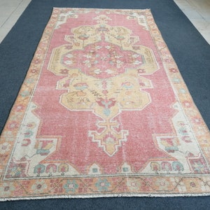 8x4 pink color rug, vintage turkish rug,  muted soft pink colors rug,vintage turkish rug, oushak vintage rug,kitchen rug,vintage anatolian