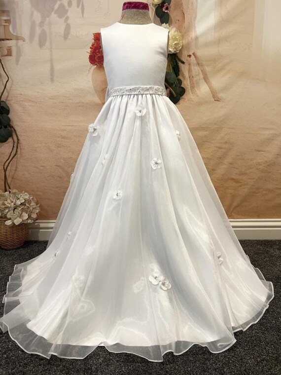 Elegant White Flower Girl Dress: 3D Floral Holy Communion Gown - Etsy Elegant White Flower Girl Dress: 3D Floral Holy Communion Gown - Etsy