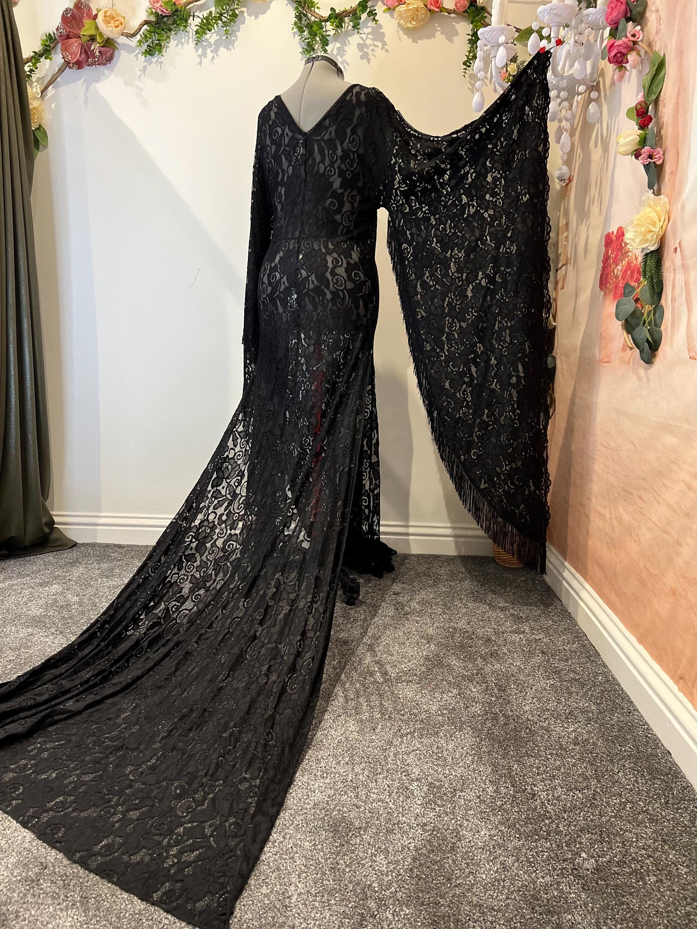 Black Lace Maternity Gown: Elegant Long Sleeve Photoshoot Dress Black Lace Maternity Gown: Elegant Long Sleeve Photoshoot Dress