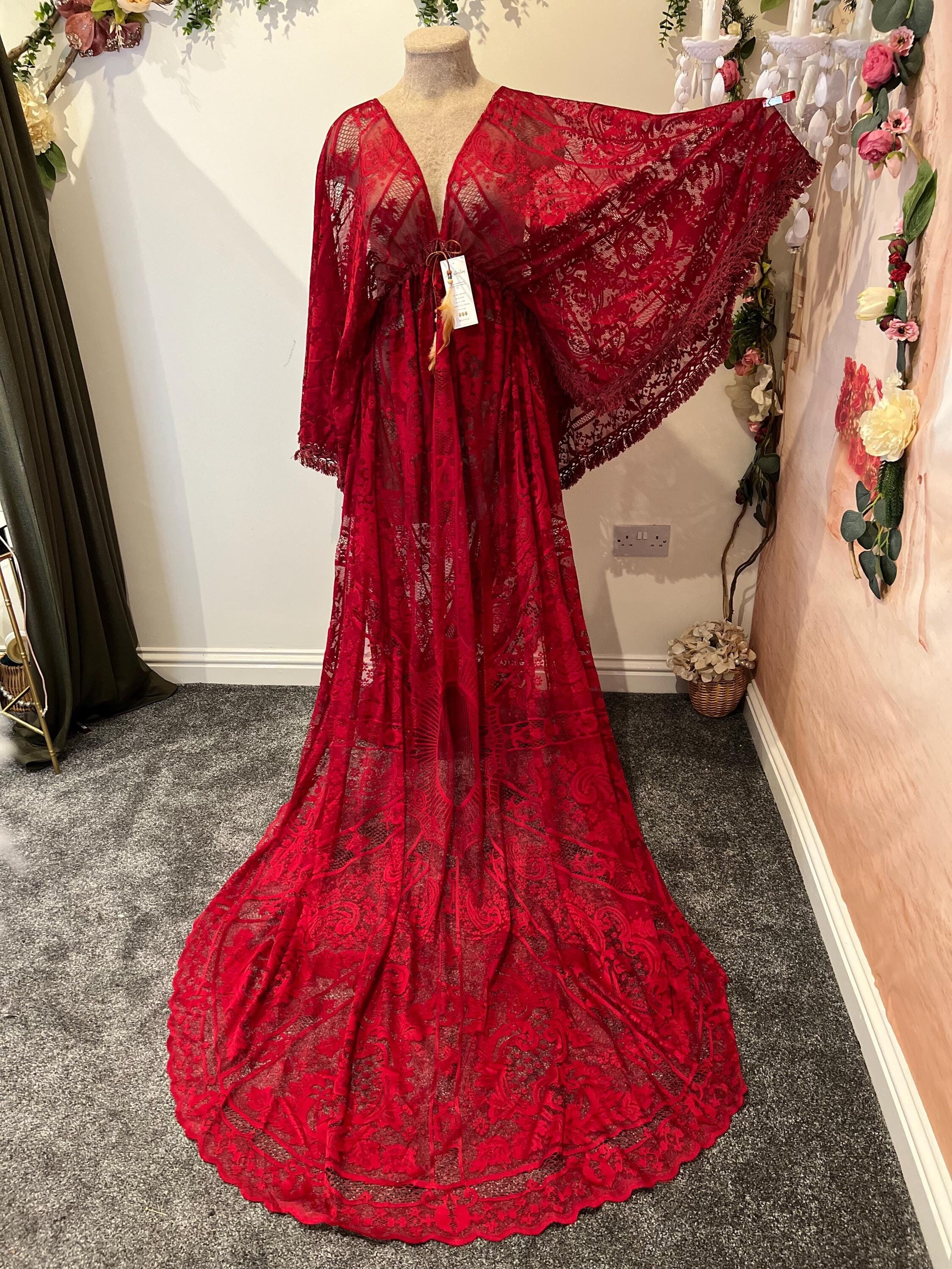 Elegant Lace Maternity Photoshoot Gown With Long Flowing Train and