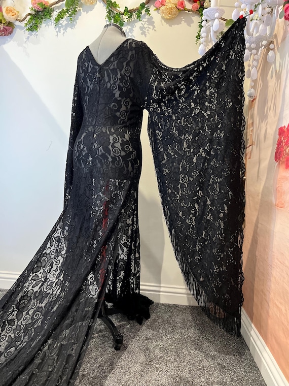 Elegant Black Lace Maternity Gown