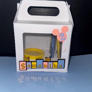 Caixas de lembrancinhas de festa com massinha de modelar e giz de cera