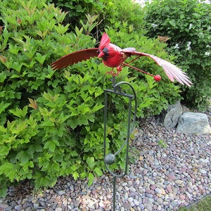 Whimsical Kinetic Metal Red Cardinal Yard Stake Wind Spinner Whirly-Gig Windmill Garden Art Bird