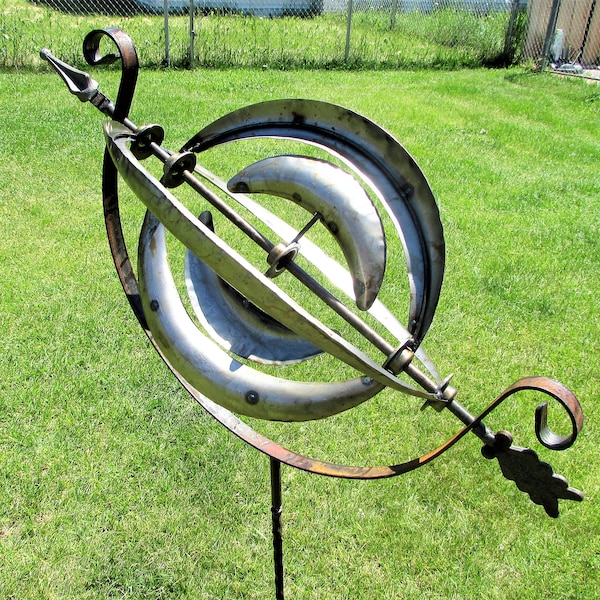 Heavy Duty Globe Weathervane Style Metal Welded Yard Stake Wind Spin Whirly-Gig Garden Art
