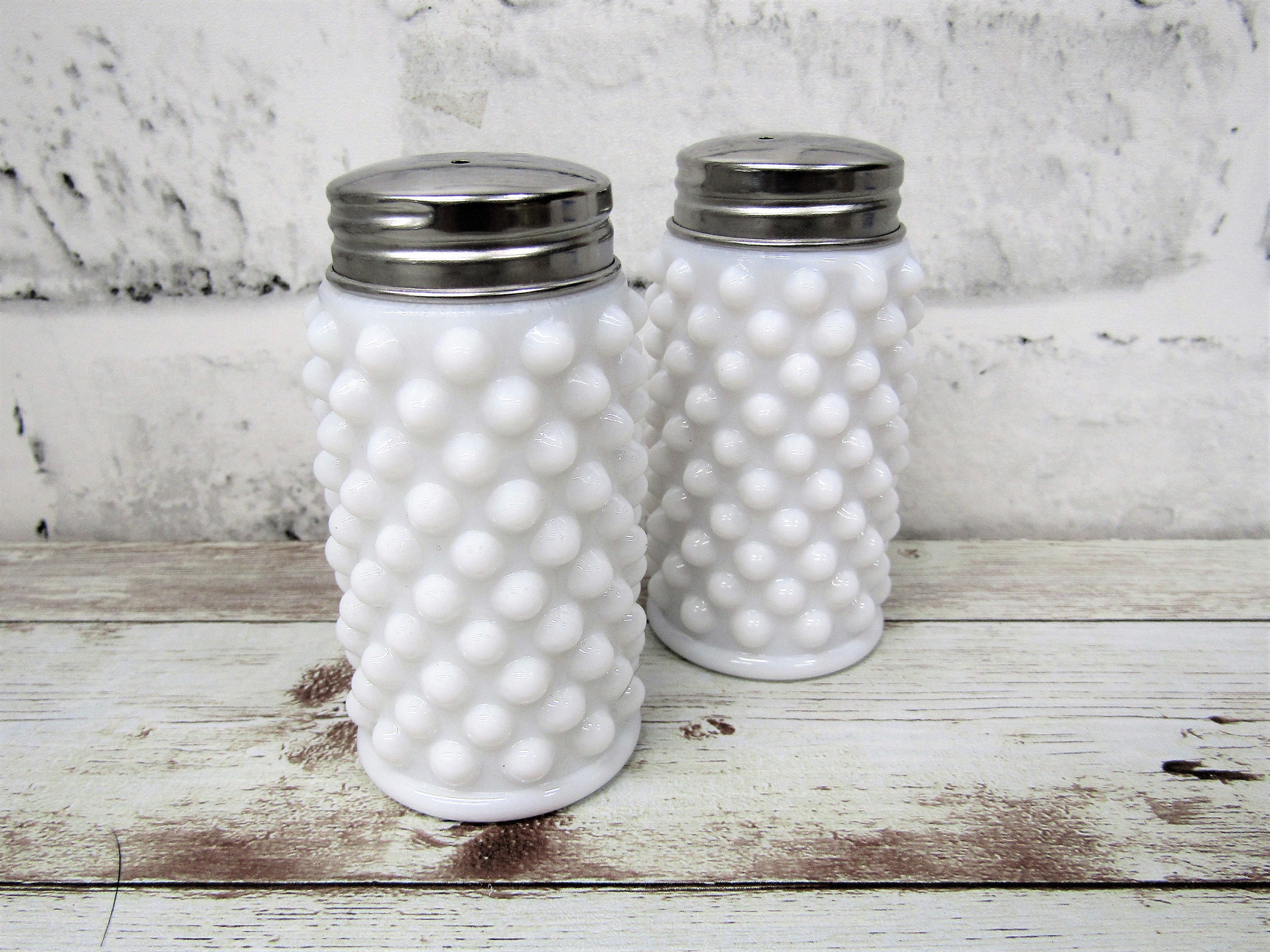 NEW Glass Salt and Pepper Shakers Jar Set 2 Shakers 