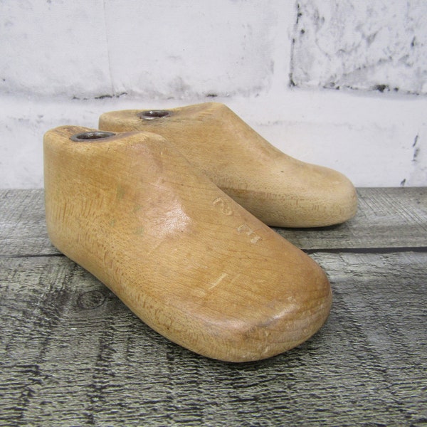 Children's Infants Size 2 E Style WII Wood Wooden 1 Pair Shoe Lasts Molds Cobbler