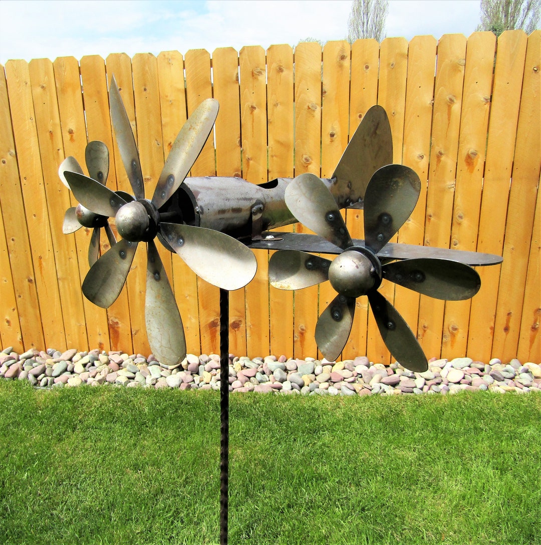 Metal Triple Prop Plane Airplane Spinner Propeller Yard Garden Stake