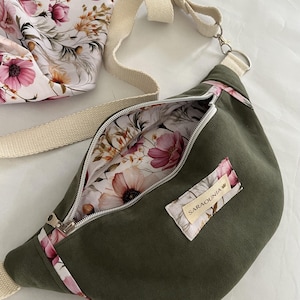 Sac banane femme vert kaki en cuir daim végétal et coton imprimé fleur, cadeau pour elle