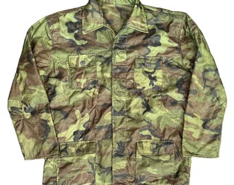 Vintage US Army Quilted Poncho Liner Jacket: ERDL Vietnam War Era