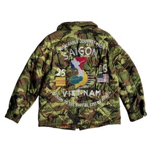Bardzo rzadka, zabytkowa kurtka-pamiątka Sukajan, mapa wojny w Wietnamie, Sajgon