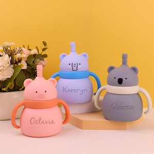 Copo de silicone com canudo e nome personalizado para bebês, copo infantil em formato de cogumelo com canudo, copo de treinamento infantil personalizado e gravado, antiderramamento - 7 onças