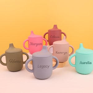 Copo de silicone com canudo e nome personalizado para bebês, copo infantil em formato de cogumelo com canudo, copo de treinamento infantil personalizado e gravado, antiderramamento - 145 ml