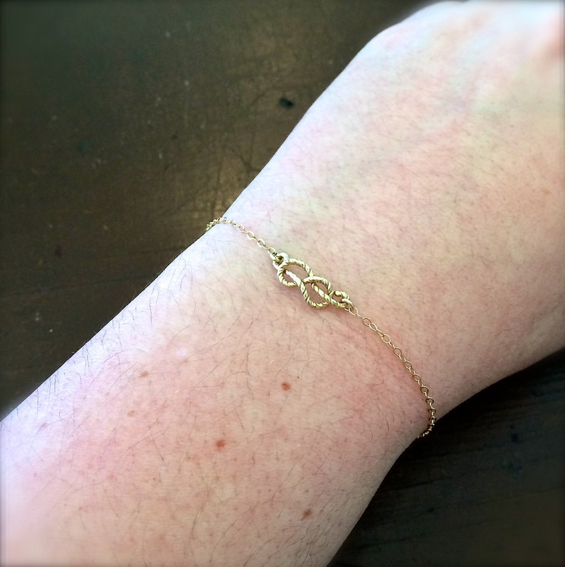 Sailor's Knot Armband Goldknotenarmband, Silberknotenarmband, Tauknotenarmband, Unendlichkeitsknoten, nautischer Hochzeitsschmuck Bild 4