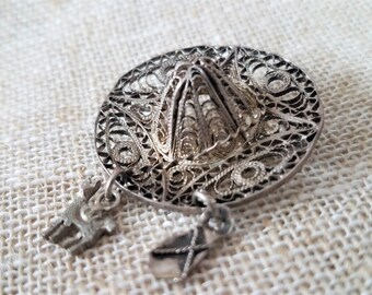 Argentina Sombrero Pin, Llama and sandal charms, Silver Wire handmade