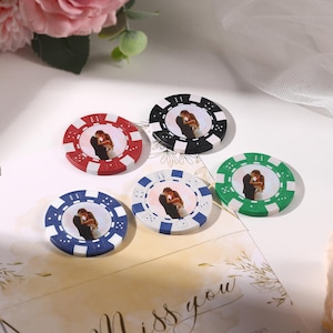 Regalos de póker personalizados, fichas de póker con cara, regalos para fiestas de casino, regalos con logotipo personalizado, regalos para una noche de póker, regalos para abuelos, regalos para padrinos de boda, regalos para papá.