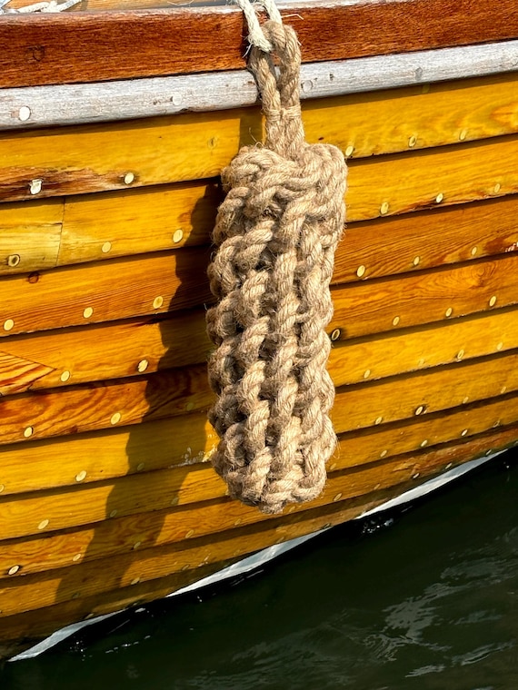 Spiral Rope Fender for Wooden Boats – Handcrafted Nautical Bumper – Traditional Marine Rope Fender