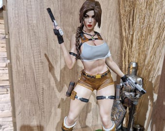 Lara Croft figurine