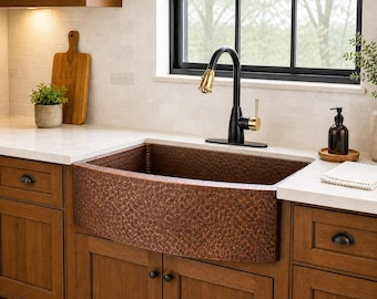 Hand Hammered Copper Farmhouse Kitchen Sink: Customizable Single Bowl