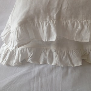 Op maat gemaakte paar linnen kussensloop, shabby gegolfde kussensloop, uit witte room