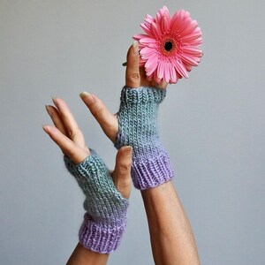 Hand Knitted Gloves - Winter Gloves - Elegant Gloves - Wool Gloves - New York Gloves - Easy Wear Gloves - Fingerless Mittens - Gloves - #234