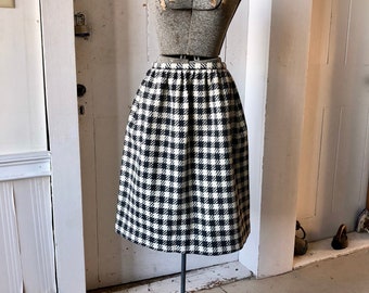 1970s 1980s Vintage EVAN PICONE Houndstooth Wool Skirt Charcoal Grey & White Size 10