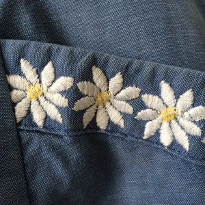 1970s A-Line High Waisted Chambray Skirt with Embroidered Daisies Size 8 10 image 3