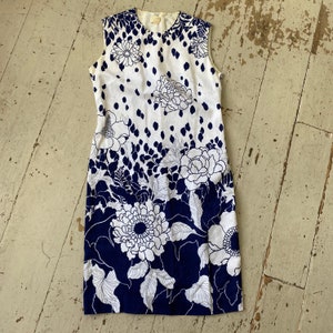 Vintage 1960s John Abbott Floral Damask Sleeveless Sheath Dress Bargain Basement Size 10 image 4