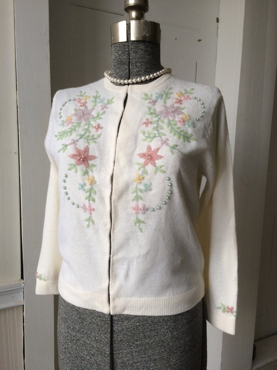 1950s 1960s Pastel Floral Hand Beaded Angora Lamb… - image 2