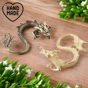 Brass Dragon Tea Pet Sculpture - Handcrafted Metal Art Ornament for Study, Living Room Decor - Unique Brass Handicraft Collectible Gift