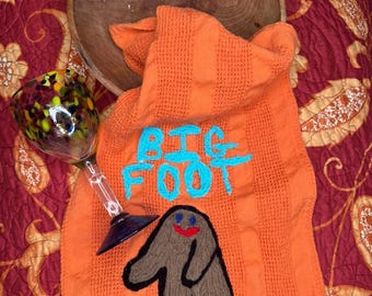Big Foot Tea Towel Big Foot Lover Gift State Park Sasquatch, Dorm Room