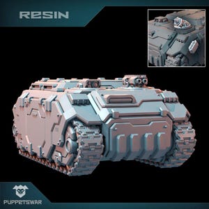 Op de afbeelding: Een grijs, gedetailleerd, futuristisch tankmodel met rupsbanden en een torentje. Het model is gelabeld met "RESIN" en "PUPPETSWAR".