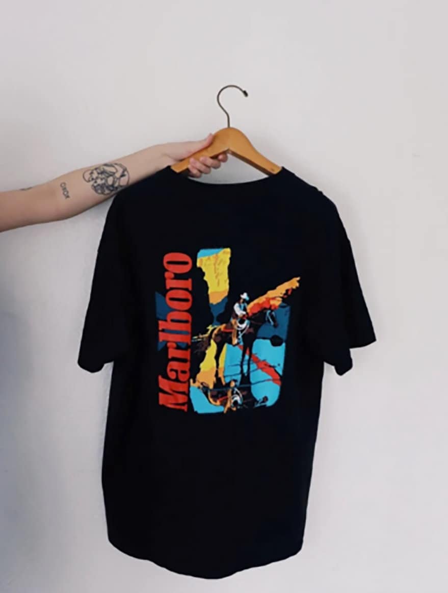 Discover Vintage 1990er Jahre Marlboro Man Cowboy T-Shirt