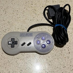 Super Nintendo Controller Vintage 1991