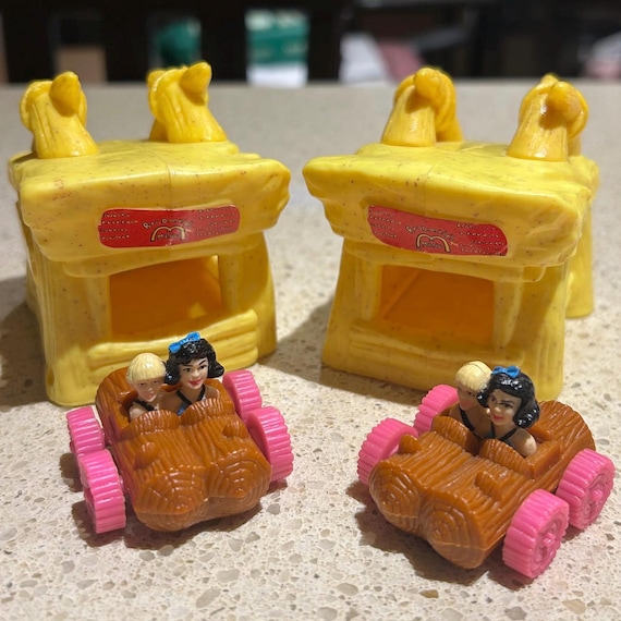 The Flinstones Roc Donalds 1993 Vintage Mcdonalds Happy Meal Toy